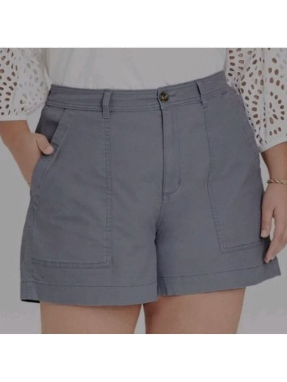 a new day Women's Gray Cargo Shorts NWT 18
